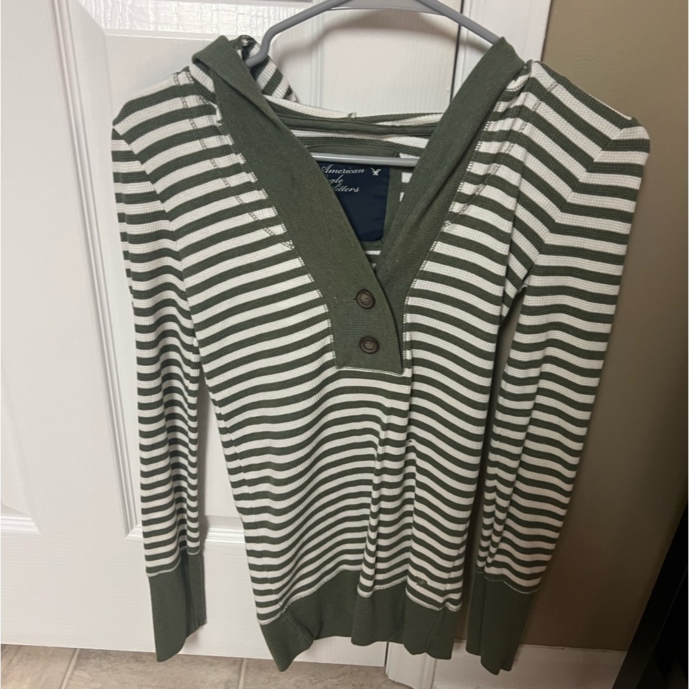 American Eagle thermal style waffle knit shirt.